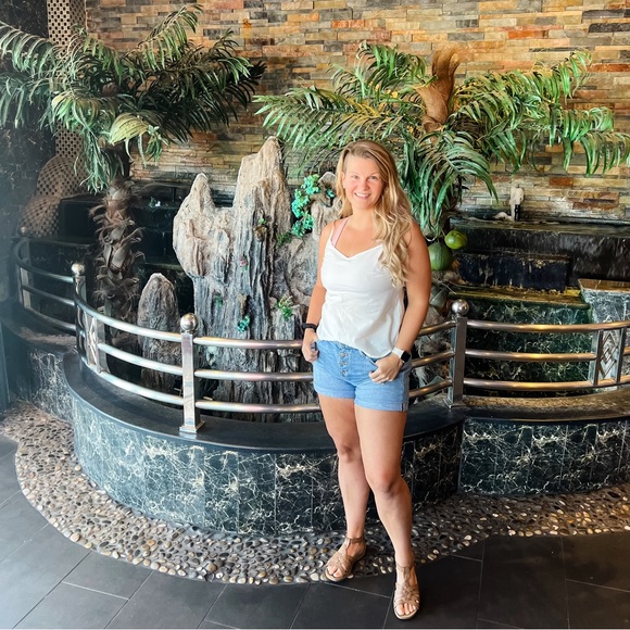 Hi 👋 I’m Jessa 😃 - Picture 2 of 4